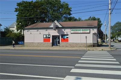 1043 Narragansett Boulevard, Cranston, RI 02905 - Photo 1