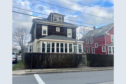 132 Gibbs Avenue #1, Newport, RI 02840 - Photo 1