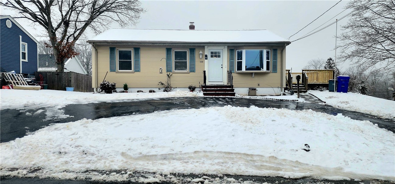 168 Pawtuxet Terrace, West Warwick, RI 02893 MLS 1351431 Coldwell