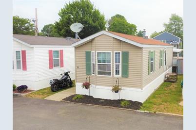 660 Beverage Hill Avenue, Pawtucket, RI 02861 - Photo 1