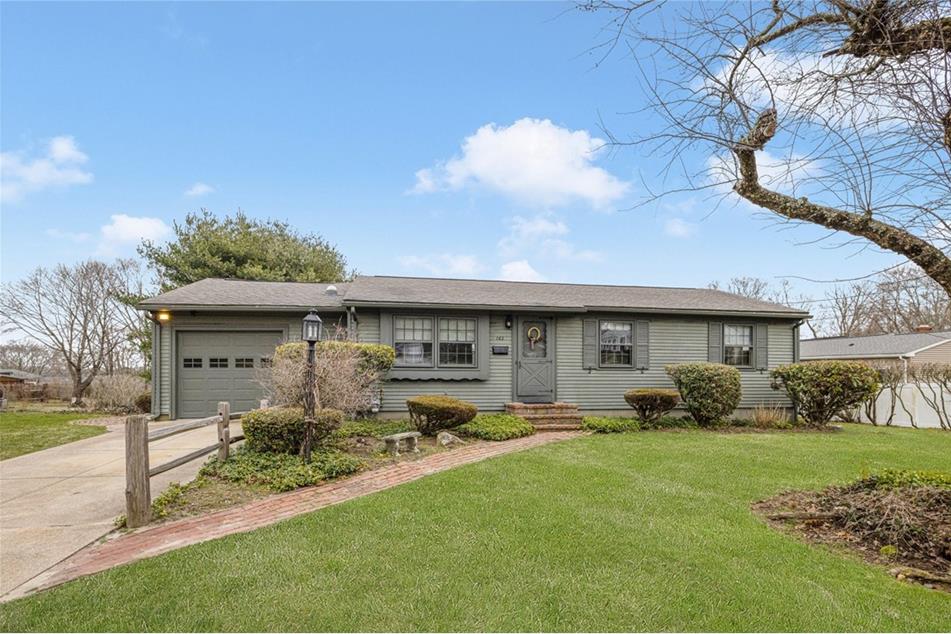 162 Larchmont Rd, Warwick, RI 02886 MLS 1355423 Coldwell Banker