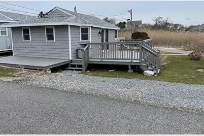 854 Matunuck Beach Road, South Kingstown, RI 02879 - Photo 1