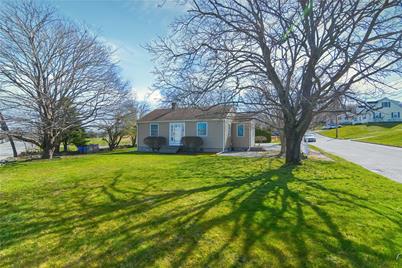 684 Main Road, Tiverton, RI 02878 - Photo 1