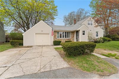 212 Wayland Avenue, Cranston, RI 02920 - Photo 1