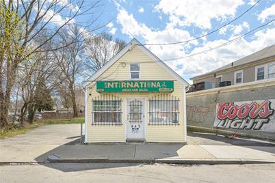 442 Hartford Avenue, Providence, RI 02909 - Photo 1