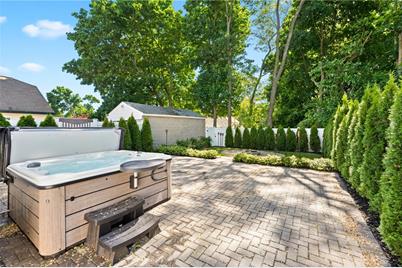 100 Lansing Avenue, Warwick, RI 02888 - Photo 1