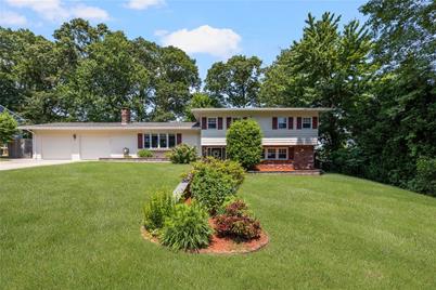 15 Laurel Lane, Cumberland, RI 02864 - Photo 1