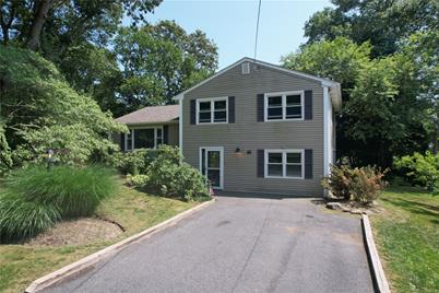 62 Birchwood Drive, Narragansett, RI 02882 - Photo 1