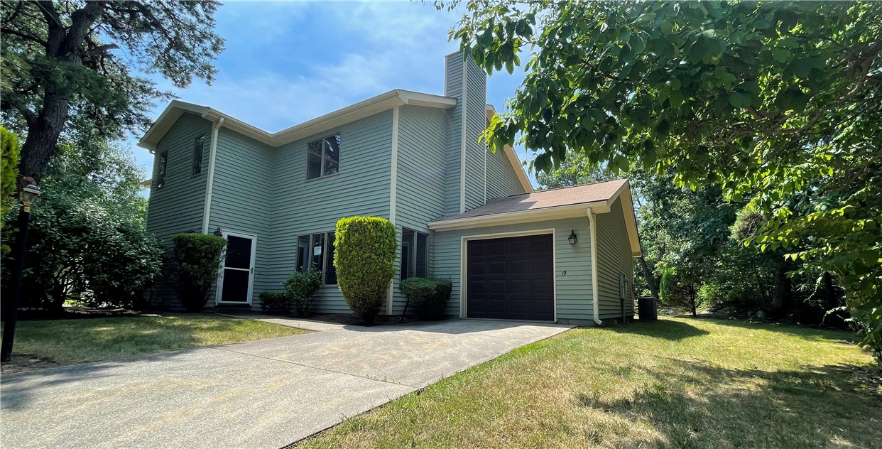 19 Governors Hill 19, West Warwick, RI 02893 MLS 1362719 Coldwell