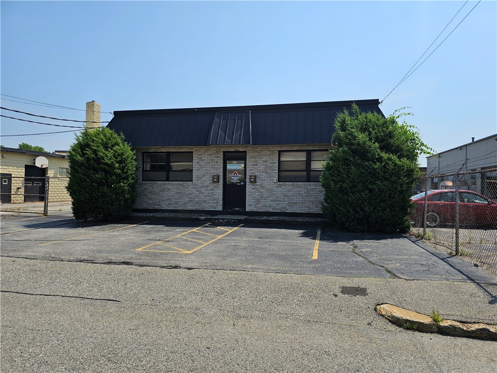 25 Mendon Ave, Pawtucket, RI 02861 - MLS 1364213 - Coldwell Banker