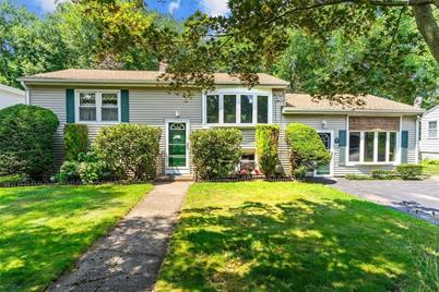 47 Douglas Circle, Smithfield, RI 02828 - Photo 1