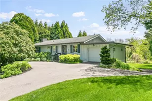 38 Seaview Ave, South Kingstown, RI 02879 - Photo 1