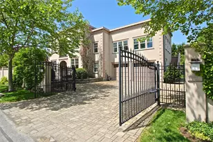 203 Coggeshall Ave, Newport, RI 02840 - Photo 1