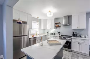 18 Hall Ave, Newport, RI 02840 - Photo 1