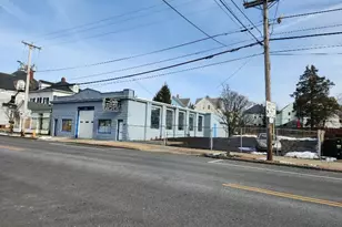 433 Broadway Ave, Pawtucket, RI 02860 - Photo 1