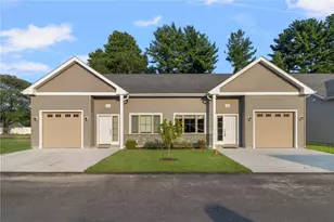 3 W Vly Cir, West Warwick, RI 02893 - Photo 1