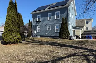 86 Magill St, Pawtucket, RI 02860 - Photo 1