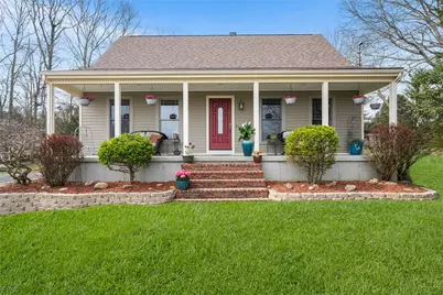 25 Sandy Lane, Bristol, RI 02809 - Photo 1