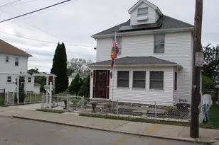 77 7th St, East Providence, RI 02914 - Photo 1