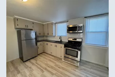 33 Saint Elizabeth Street #2, Bristol, RI 02809 - Photo 1