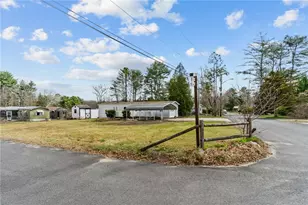 465 Gardiner Rd, Richmond, RI 02892 - Photo 1