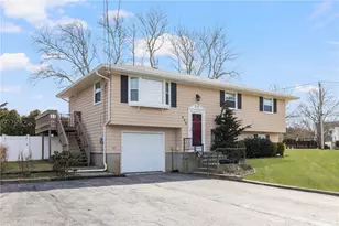 250 Brownell Ln, Portsmouth, RI 02871 - Photo 1