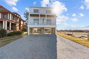 268 Common Fence Blvd, Portsmouth, RI 02871 - Photo 1