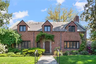 53 Wingate Rd, Providence, RI 02906 - Photo 1