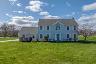 139 Cromwell Dr, Portsmouth, RI 02871 - Photo 1