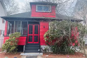 14 Spooner St, Providence, RI 02907 - Photo 1