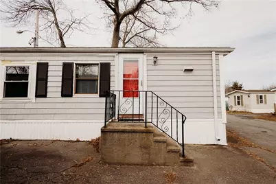 840 Forest Park Avenue, Middletown, RI 02842 - Photo 1