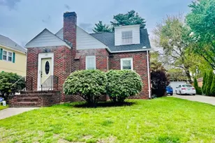 281 Auburn St, Cranston, RI 02910 - Photo 1