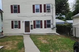 14 Catherine St, Bristol, RI 02809 - Photo 1