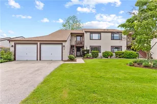 30 Sweet Meadow Ct, Narragansett, RI 02882 - Photo 1