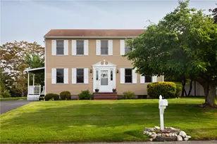 63 Botelho Dr, Portsmouth, RI 02871 - Photo 1