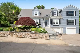 62 Andrews Ave, West Warwick, RI 02893 - Photo 1