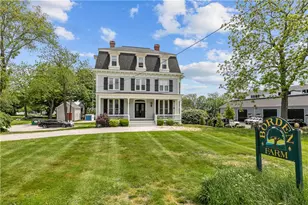 2951 E Main Rd, Portsmouth, RI 02871 - Photo 1