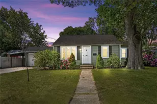 82 Vera St, Warwick, RI 02886 - Photo 1