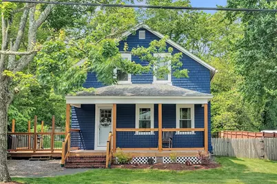 15 Boyd Avenue, East Providence, RI 02914 - Photo 1