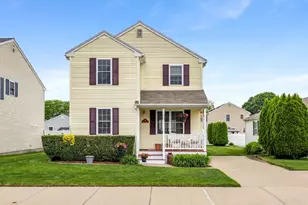 53 Hyde Ave, Pawtucket, RI 02861 - Photo 1