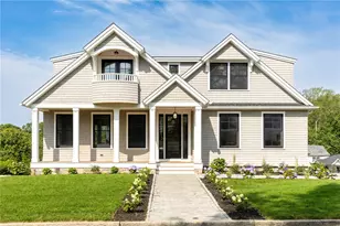 35 Coggeshall Ave, Newport, RI 02840 - Photo 1