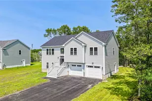 226 Meadow View Ln, Tiverton, RI 02878 - Photo 1