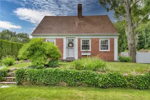 426 Buxton St, North Smithfield, RI 02896 - Photo 1