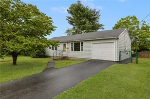 120 Landis Dr, Warwick, RI 02818 - Photo 1