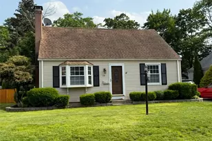 114 Arland Dr, Pawtucket, RI 02861 - Photo 1