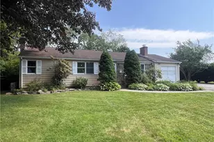 90 Landis Dr, Warwick, RI 02818 - Photo 1