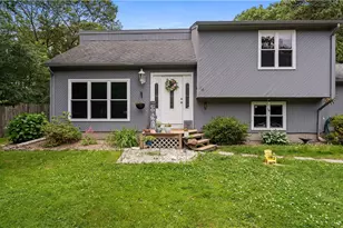 14 Deer Run Dr, Coventry, RI 02816 - Photo 1