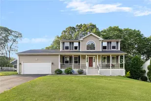 29 Gilcrest Dr, West Warwick, RI 02893 - Photo 1