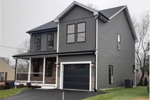 104 Crescent Rd, Pawtucket, RI 02861 - Photo 1