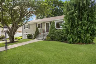 25 Rosewood Dr, North Providence, RI 02904 - Photo 1